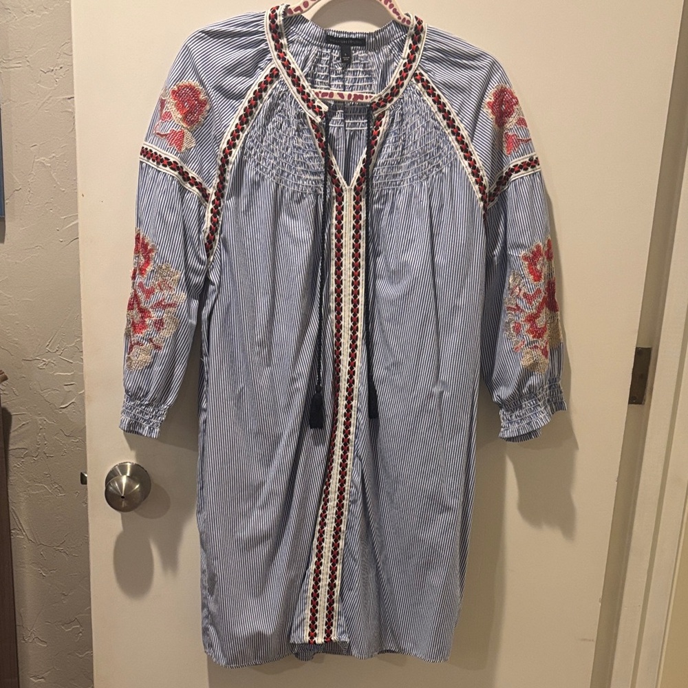 Signature Studio Blue and Red Embroidered Cape